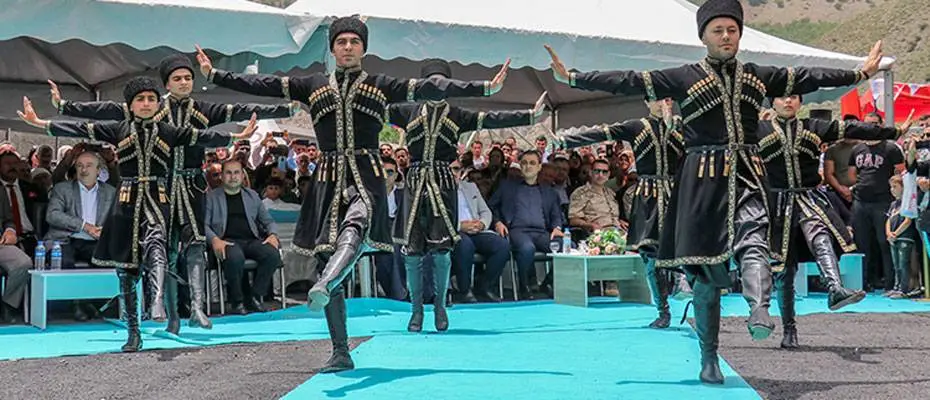 Van'da 'Kanispi, Ceviz, Bal, Alabalık ve Rafting Festivali' başladı