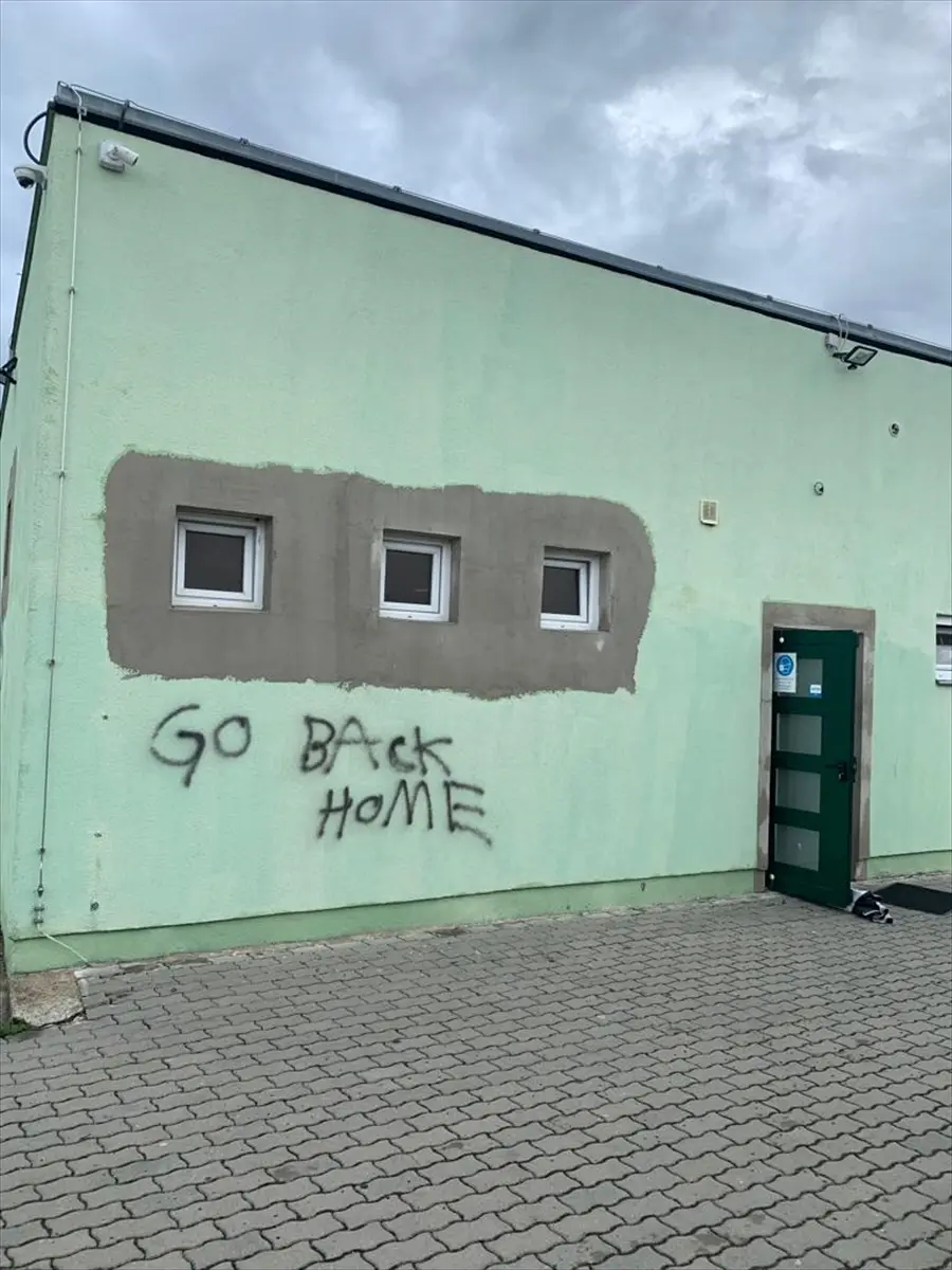 Avusturya'da camiye İslamofobik saldırı