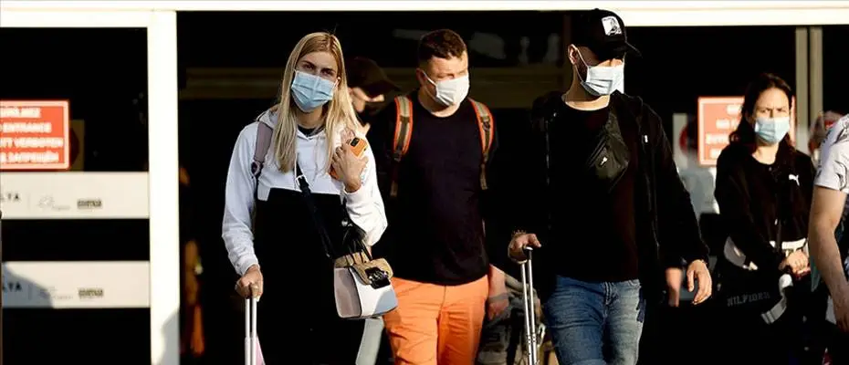 Antalya salgın sonrası günlük yabancı turist rekorunu kırdı