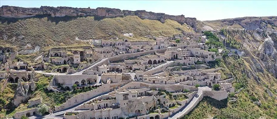 Ürgüp'te kaderine terk edilen tarihi konaklar turizme kazandırıldı