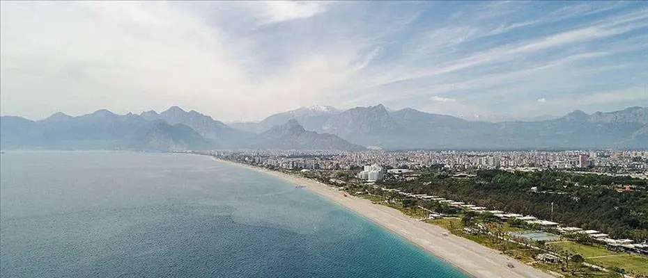Antalya'ya en çok turist Almanya'dan geldi