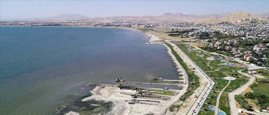 'Doğal sit alanı' ilan edilen Van Gölü artık daha iyi korunacak