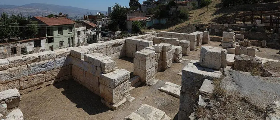 Dünya mirası adayı İzmir Tarihi Liman Kenti'ndeki 'Smyrna' FPV dron ile görüntülendi