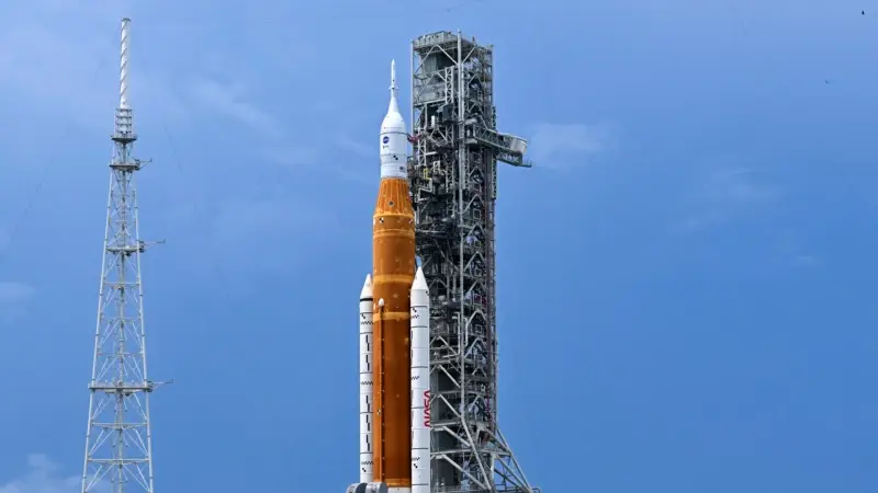 NASA Ay Yolculuğu İçin Artemis'i Bugün Fırlatıyor