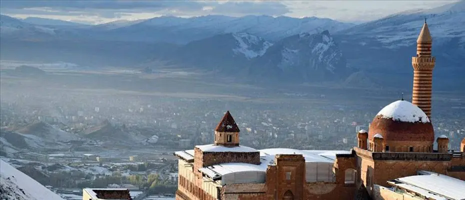 Osmanlı'nın yıllara meydan okuyan sarayı: İshak Paşa