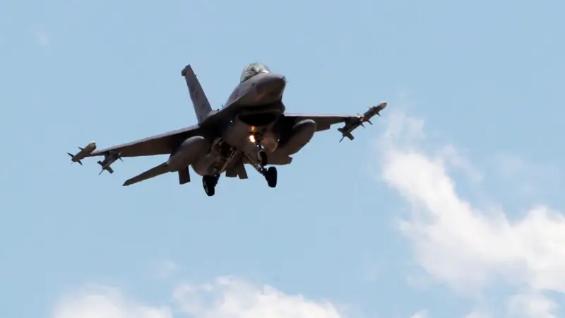 “Yunanistan Türk Jetlerine S-300’le Radar Kilidi Attı”