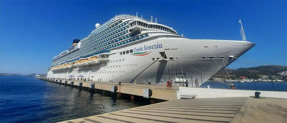 Bodrum'a 'Costa Venezia' adlı yolcu gemisiyle 1571 yolcu geldi