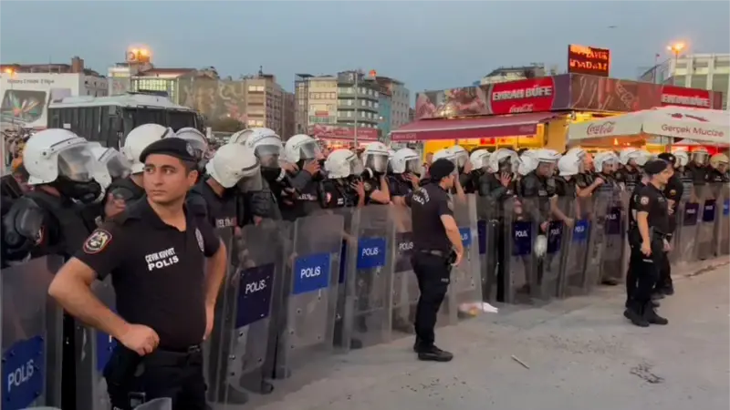 Dünya Barış Günü’nde İstanbul'da Polis Müdahalesi
