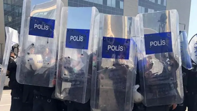 Mersin Büyükşehir Belediyesi Çalışanları Gözaltında