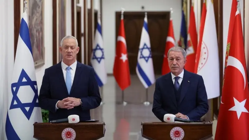 Akar ve Gantz'dan İkili İlişkileri İlerletme Adımları