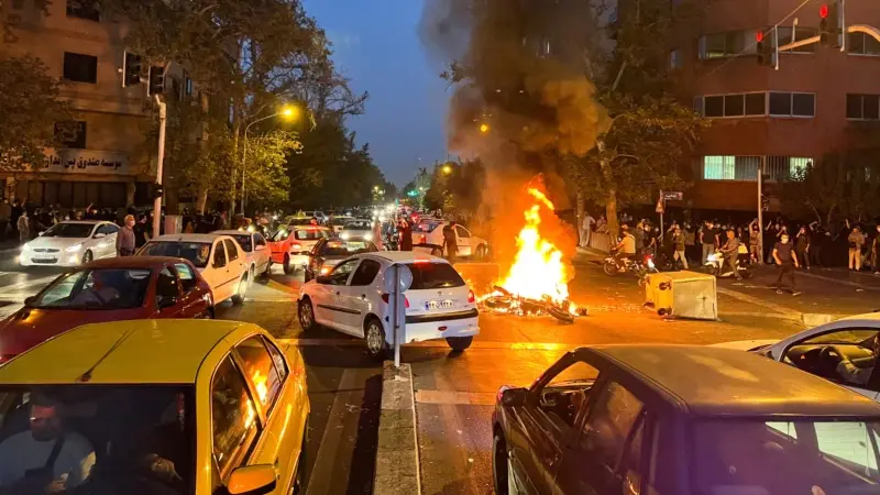 İran'da Protestolar Dördüncü Haftasına Girdi