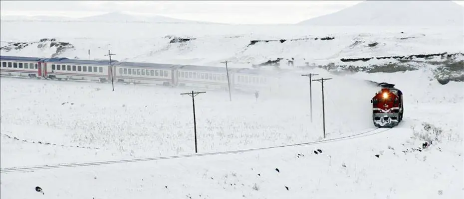 Kars'taki turizmciler Turistik Doğu Ekspresi seferlerinin erken başlamasını istiyor