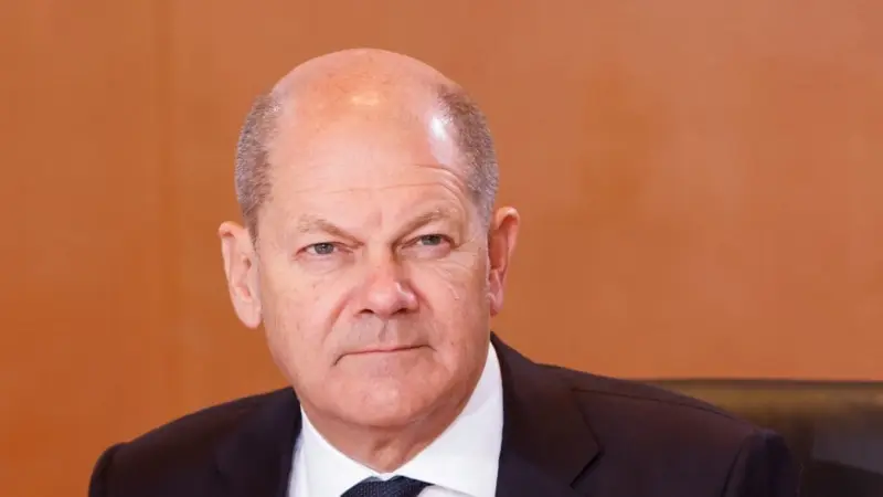 Olaf Scholz Şimdiden Adaylığını İlan Etti