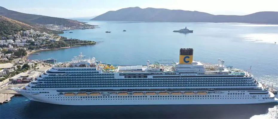 Bodrum'a sezonun son kruvaziyer seferini 'Costa Venezia' yaptı