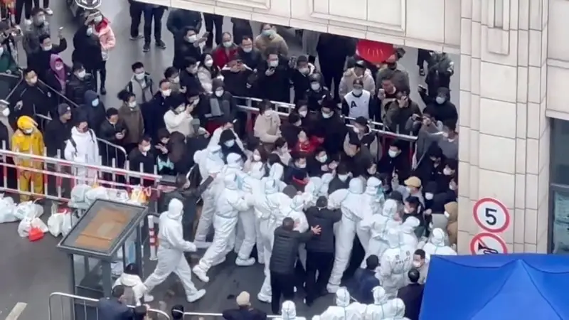 Pekin'den Sıfır COVID Politikasında Geri Adım Mesajı