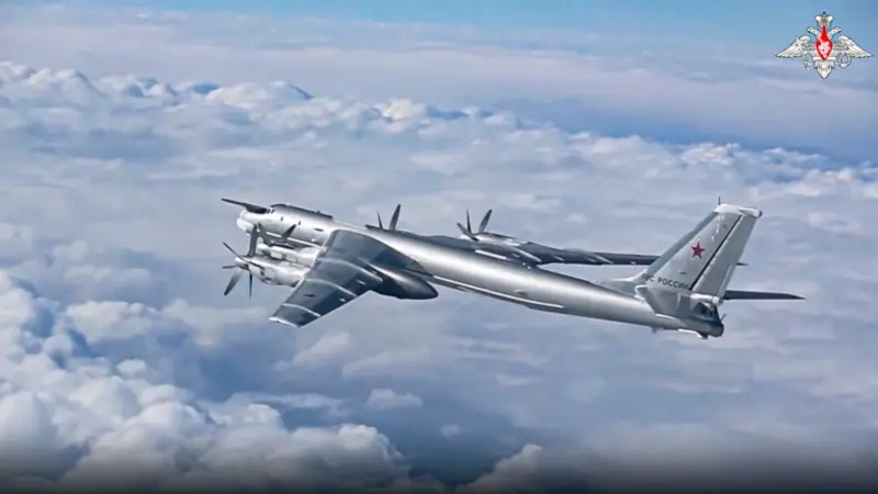 Rusya ve Çin Bombardıman Uçaklarından Ortak Devriye