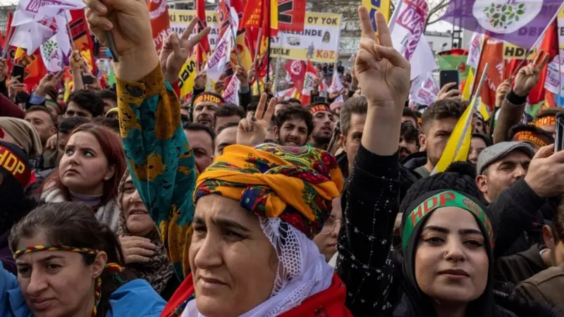 HDP'den Hesap Blokesine Karşı Yardım Kampanyası