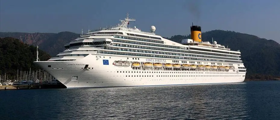 Kuşadası dört mevsim kruvaziyer gemisi ağırlıyor