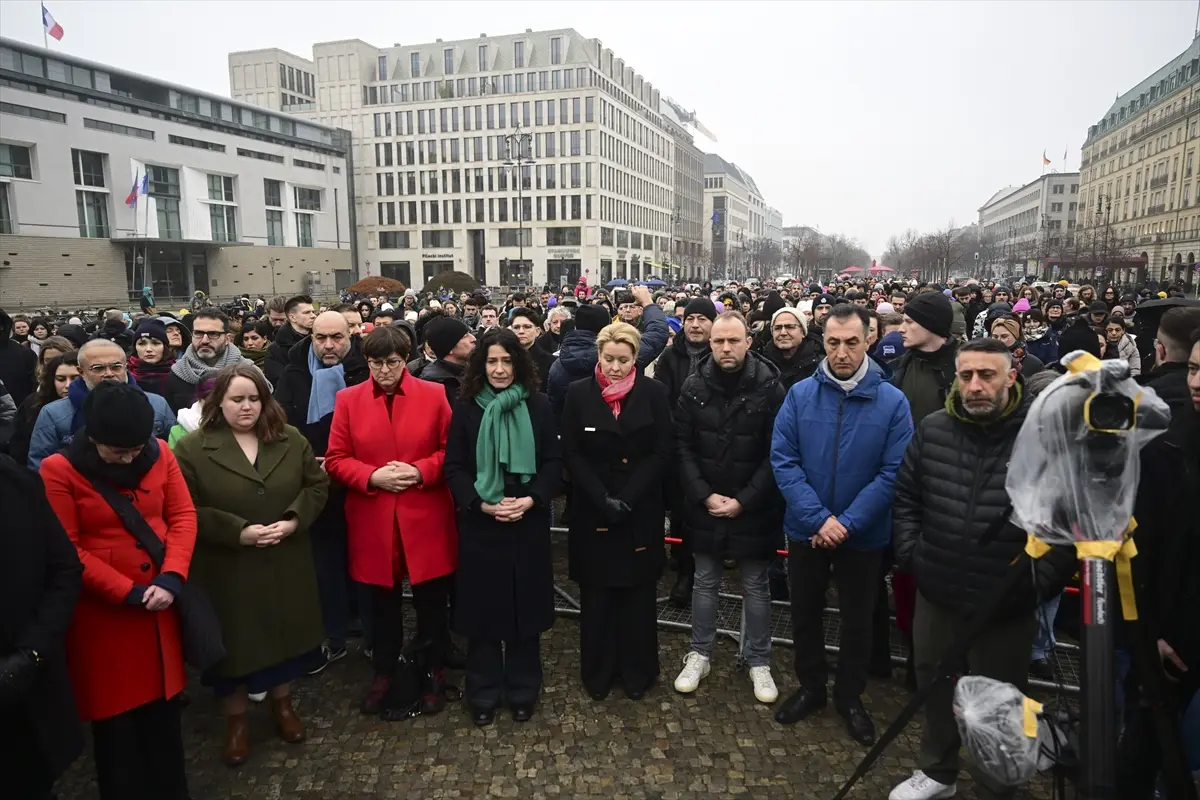 Giffey, Berlin'den Türkiye'ye hava köprüsü kurduklarını belirtti