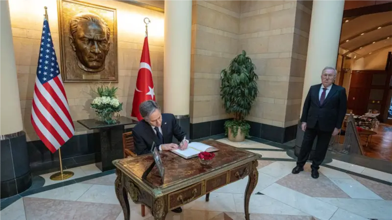 Blinken Türk Büyükelçiliği'nde Taziye Defterini İmzaladı