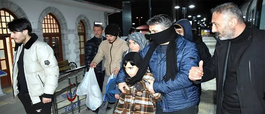 Deprem mağdurlarını taşıyan dizel tren setleri Kırıkkale'ye ulaştı