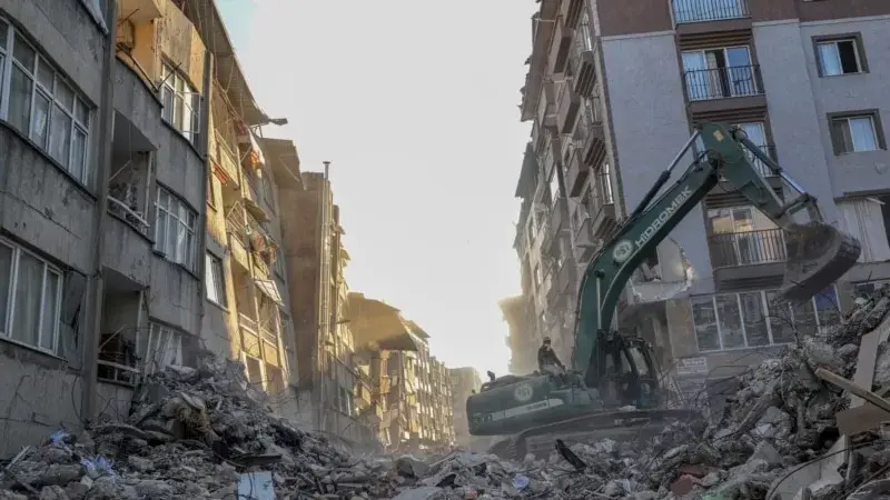 "Depremin Ekonomiye Etkisi Sınırlı Olur, Asıl Endişe Seçimlere İlişkin Siyasi Belirsizlik"