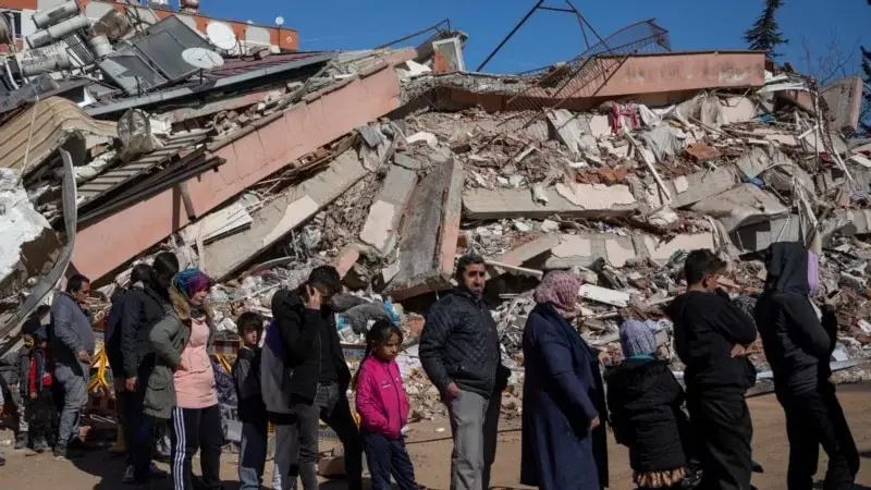 Depremzedeler Çadır Arayışı ve Taşınma Telaşında