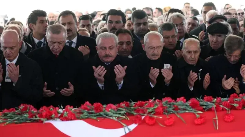 Erdoğan Baykal’ın Cenazesinde Kılıçdaroğlu’yla Selamlaşmadı
