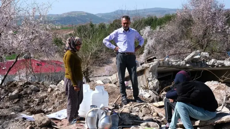 Depremzede Köylüler: "Devleti Yanımızda Görmek İstiyoruz"