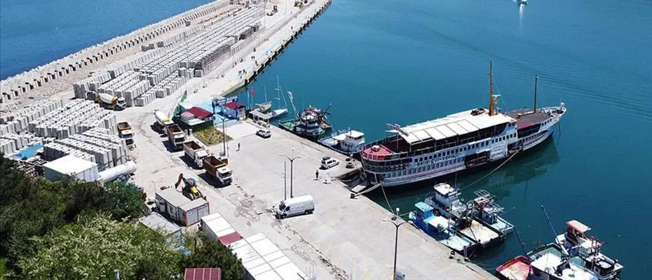 Amasra bayram tatilinde nüfusunun 10 katı turist ağırlıyor