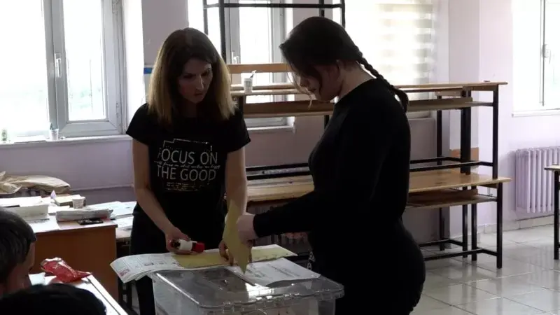 AKP iktidar olduğunda doğanlar ilk oylarını kullandı