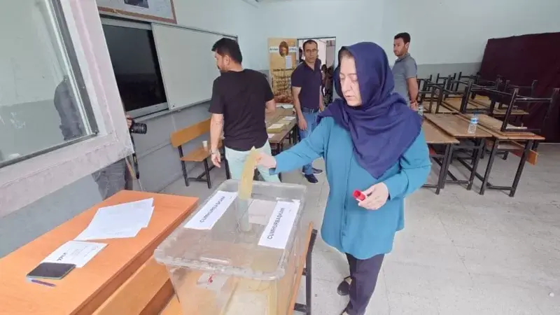 Diyarbakırlılar ikinci tur için sandık başında