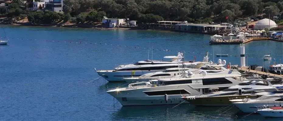Bodrum'da koylar milyon dolarlık yatları ağırlıyor