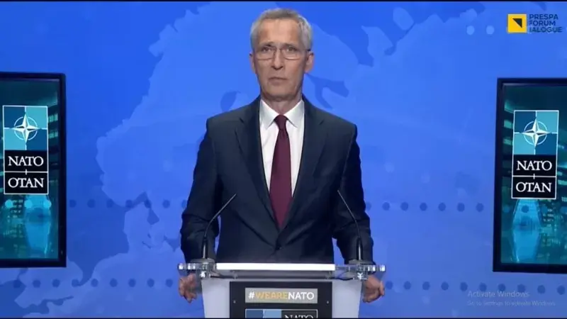 Stoltenberg’den Sırbistan ve Kosova’ya gerginliği azaltma çağrısı