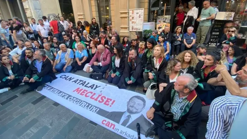 Avukatlar Anayasa Mahkemesi’nin derhal karar vermesini istiyor