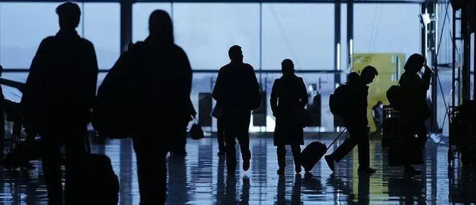 Havalimanlarından altı ayda 64 milyon yolcu geçti