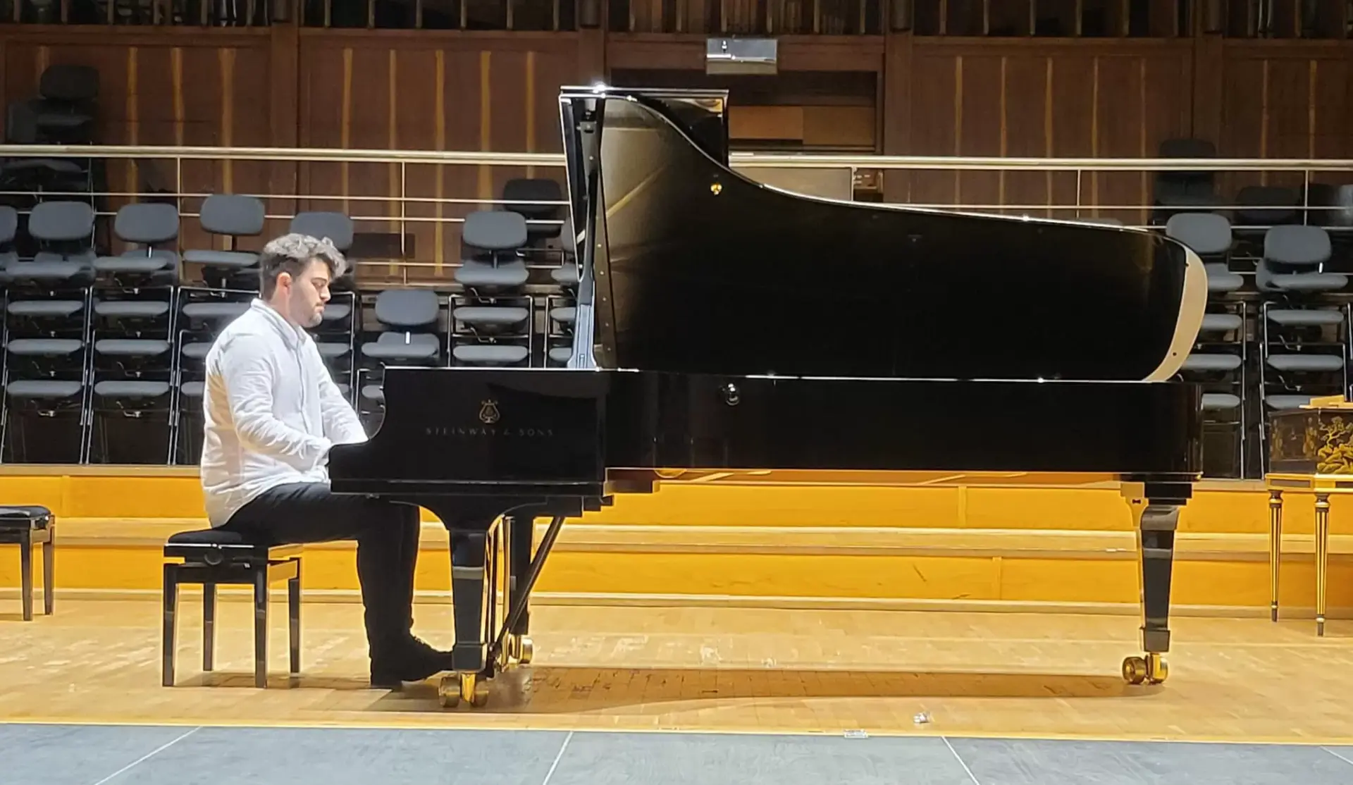 Piyanist Utku Asan’dan ‘Kara Toprak’lı final