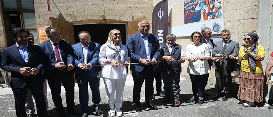 Bakan Ersoy, Türkiye Kültür Yolu Festivali'nin Nevşehir'deki etkinlik alanlarını inceledi