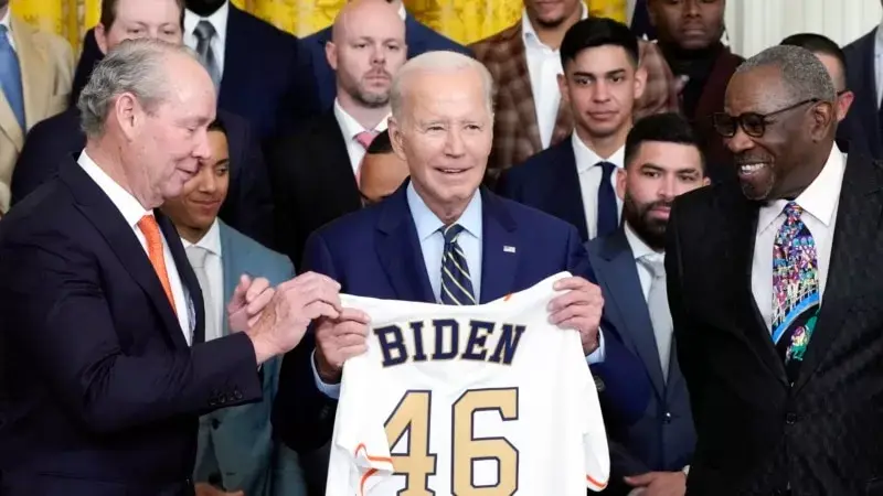 Enflasyon kaygısı Biden'ın destek oranının yüzde 40'ta kalmasına neden oldu