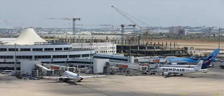 Rekor yolcu ağırlayan Antalya Havalimanı bir taraftan da yenileniyor