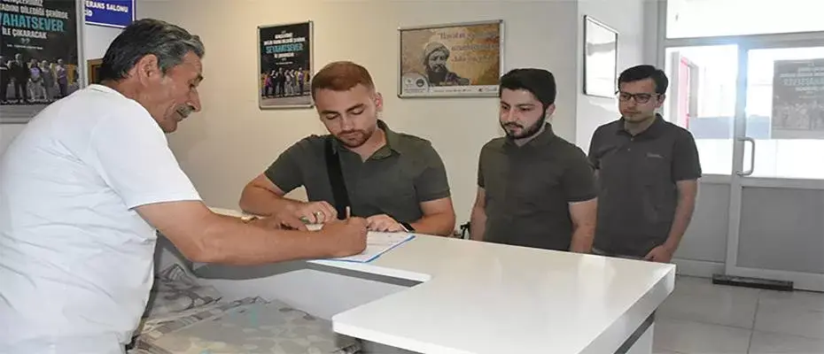 Seyahatsever projesiyle Van'a gelen gençler kentin güzelliklerini keşfediyor
