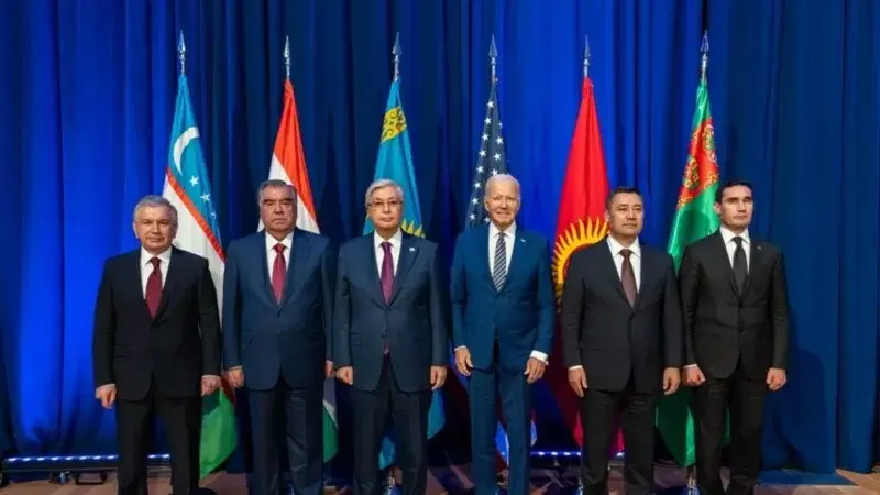 Biden 5 Orta Asya ülkesinin liderleriyle biraraya geldi