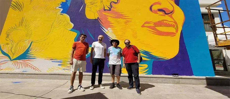 Kolombiyalı Sanatçıdan Vatan Kahvesi Duvarına Resim Çalışması