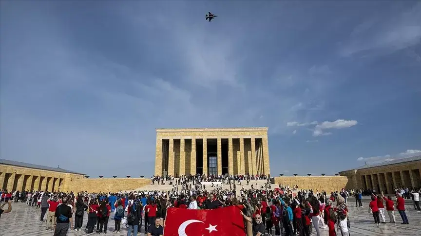 Cumhuriyet'in 100'üncü yaşı özel etkinliklerle kutlanacak