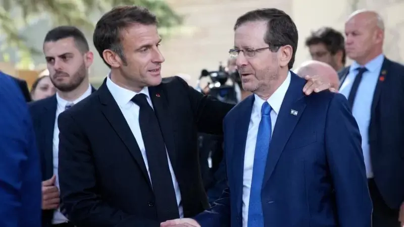Macron İsrail'de: "Terörizmle savaşınızda yalnız değilsiniz"