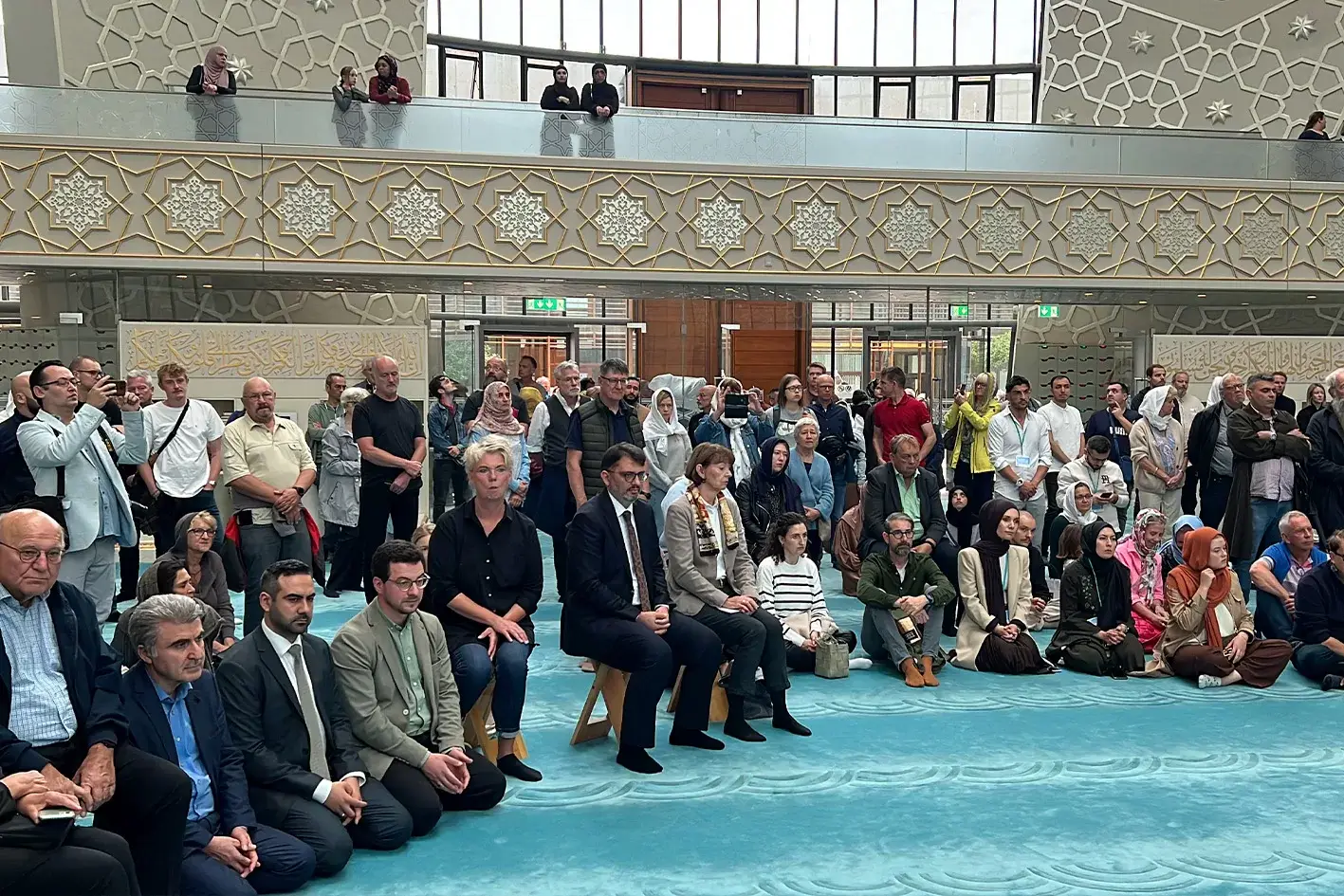3 Ekim Açık Cami Günü'nde camiler ziyaretçilere kapılarını açtı