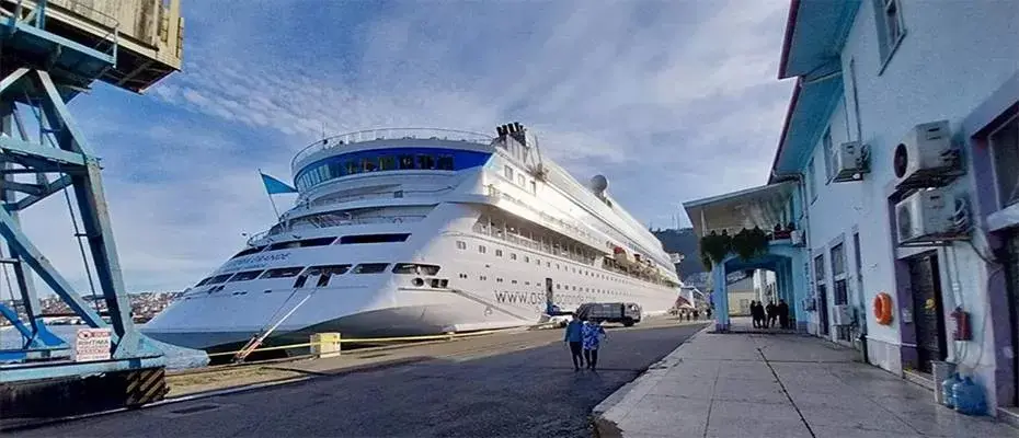 Astoria Grande kruvaziyeri bu yıl 14ncü kez Trabzon Limanı'na geldi