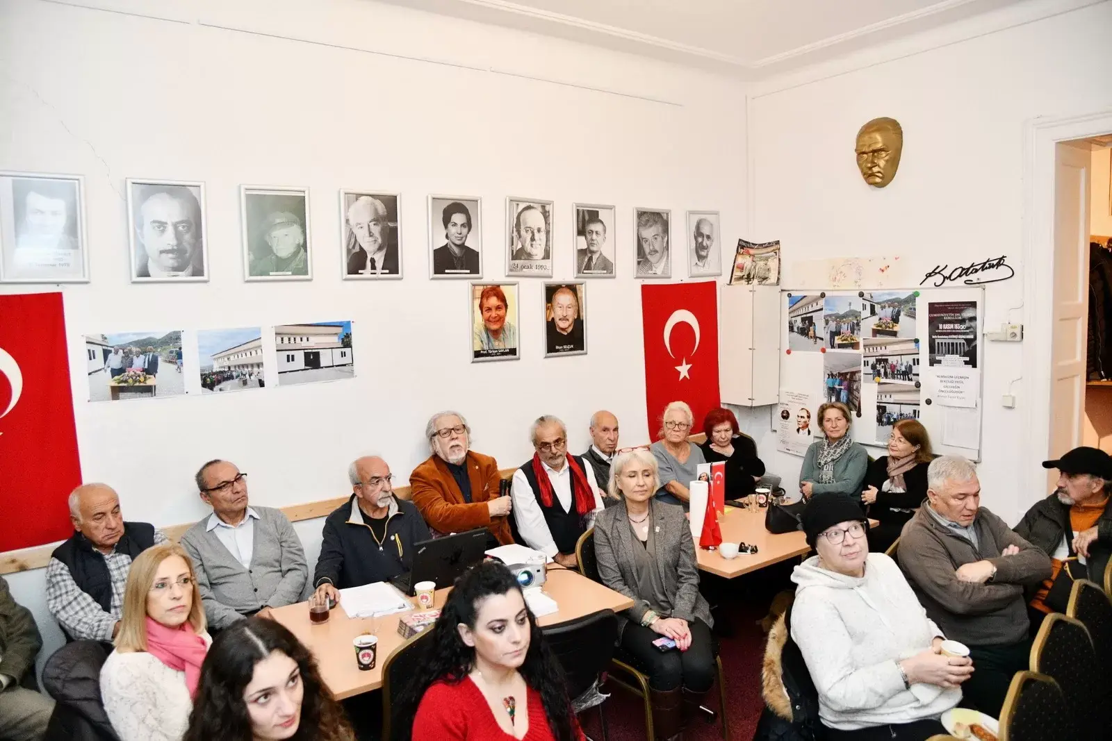Berlin ADD`nin deprem yardımları ayrıntılı şekilde tanıtıldı