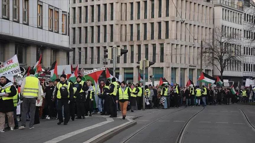 Bremen`de İsrail'in Gazze'ye yönelik saldırıları protesto edildi