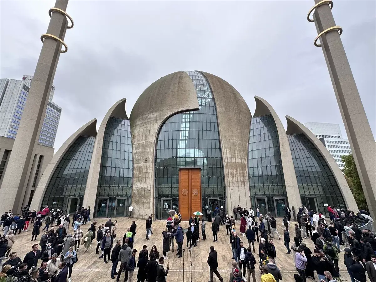Almanya'da din görevlisi yetiştirecek DİTİB'den mesleki standartları koruma taahhüdü